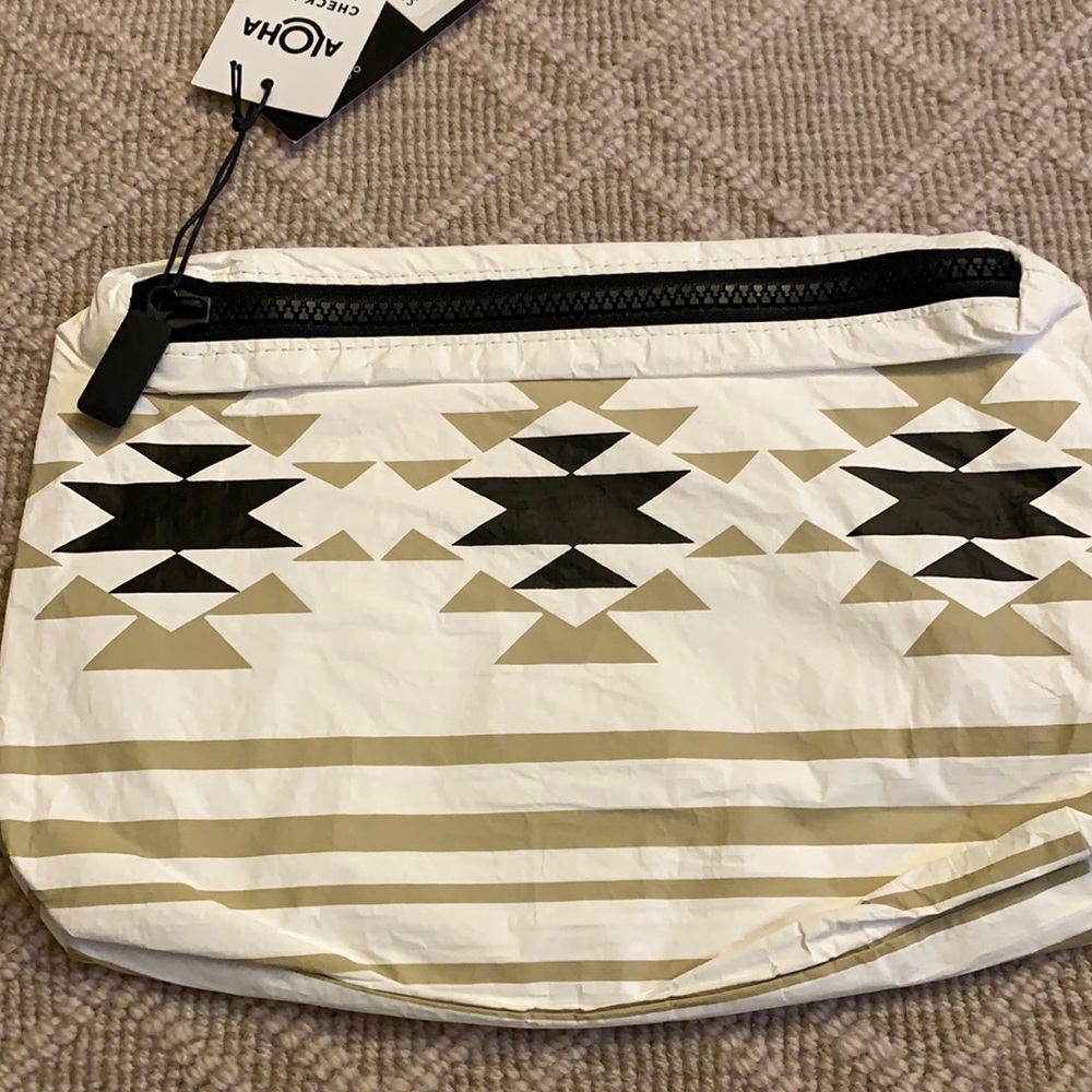 Aloha Splash-Proof Pouch